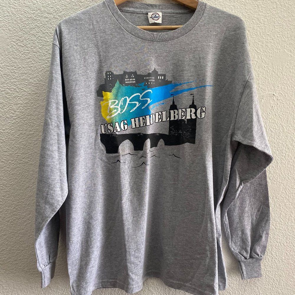 BOSS Heidelberg U.S. Army Single Soldiers Gray Shirt Army Strong Men's Large